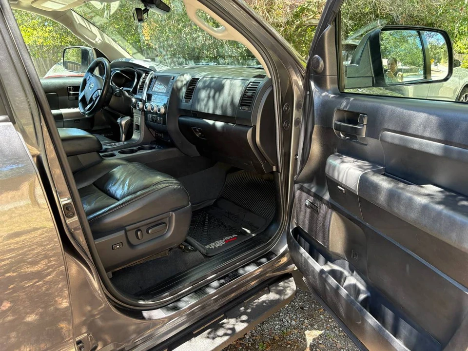 2020 Toyota Sequoia 2nd Gen - Image 7 of 19