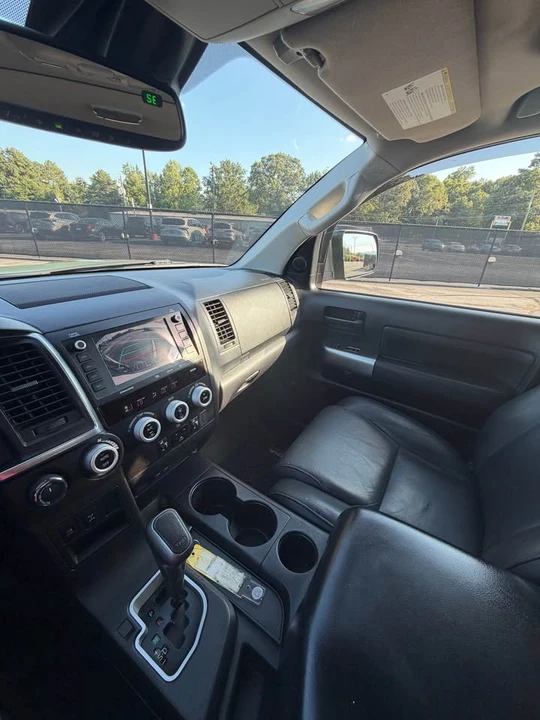 2020 Toyota Sequoia 2nd Gen - Image 19 of 20