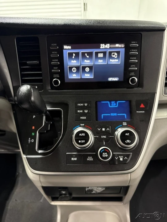 2020 Toyota Sienna 3rd Gen - Image 21 of 21