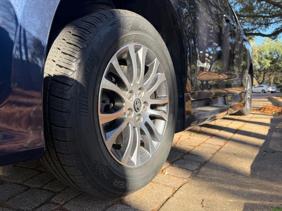 2020 Toyota Sienna 3rd Gen - Image 21 of 21