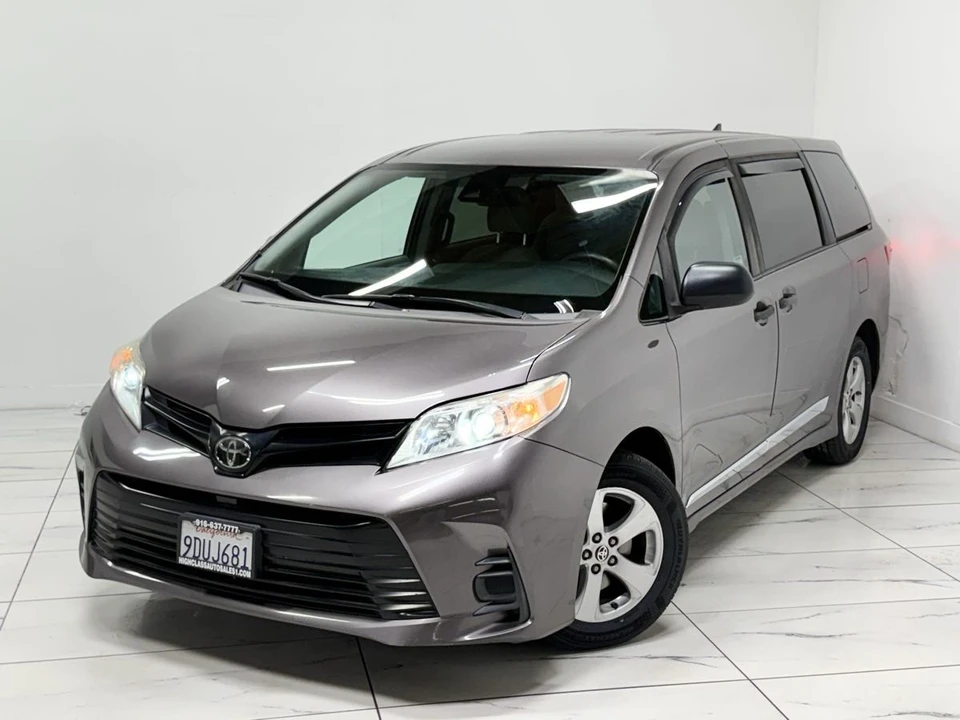 2020 Toyota Sienna 3rd Gen - Image 6 of 21