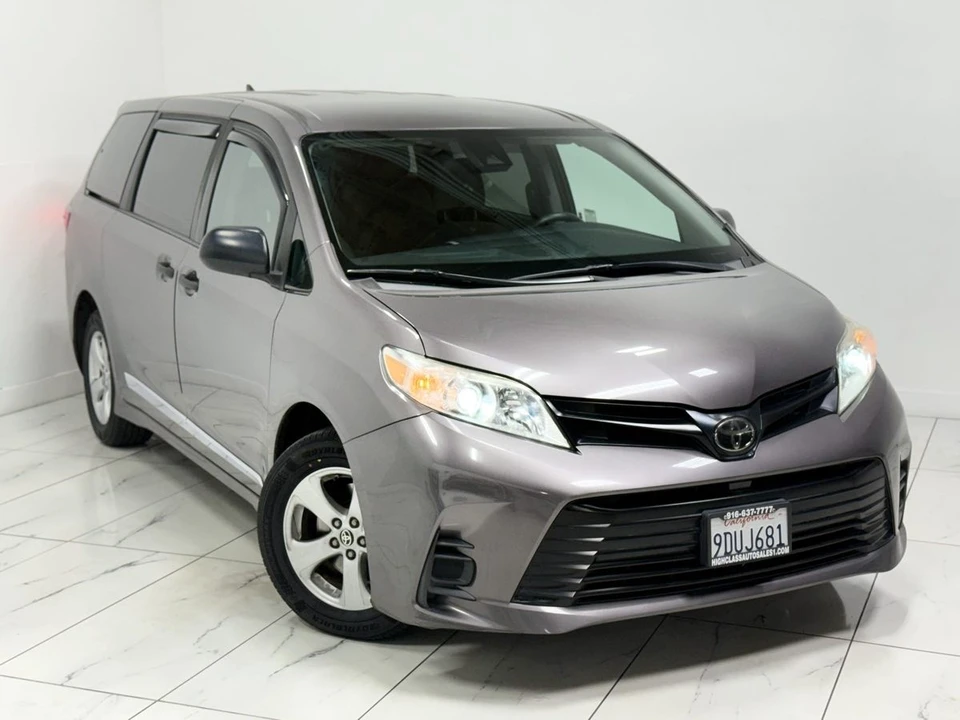 2020 Toyota Sienna 3rd Gen - Image 2 of 21