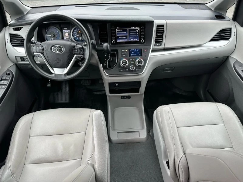 2020 Toyota Sienna 3rd Gen - Image 11 of 12