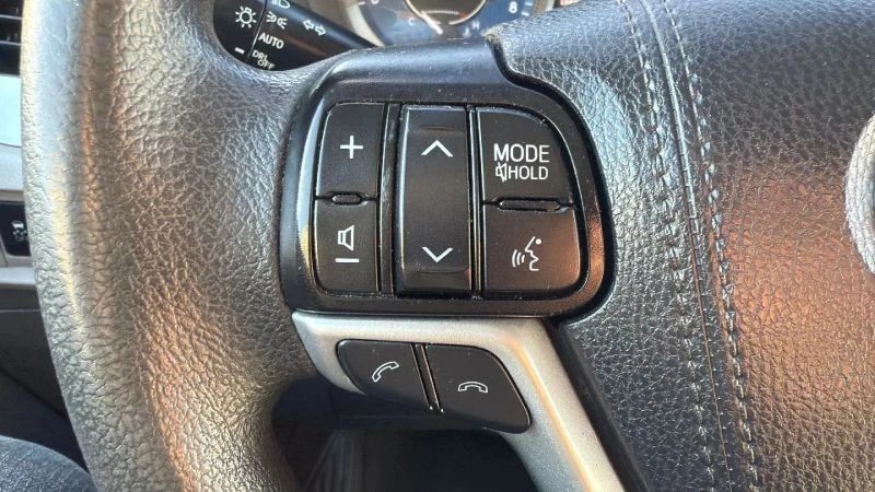 2020 Toyota Sienna 3rd Gen - Image 12 of 12