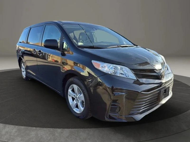 2020 Toyota Sienna 3rd Gen - Image 3 of 12