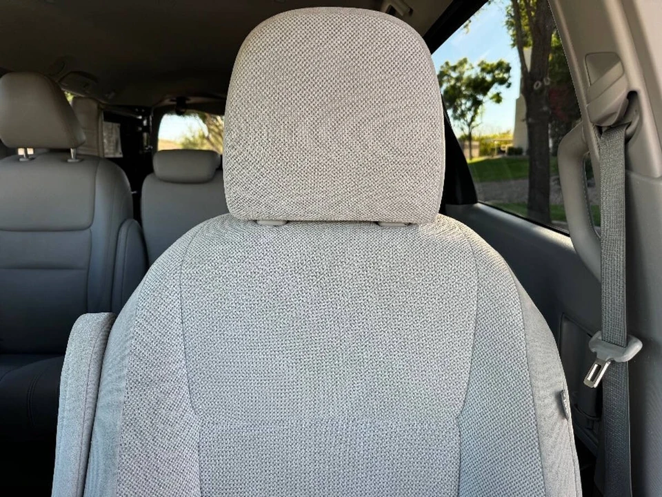 2020 Toyota Sienna 3rd Gen - Image 10 of 16
