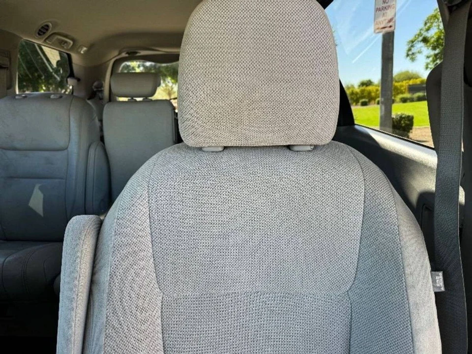 2020 Toyota Sienna 3rd Gen - Image 8 of 13