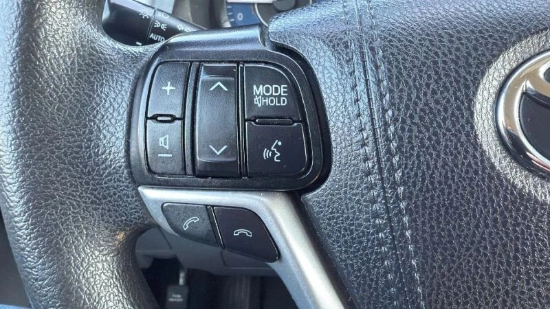 2020 Toyota Sienna 3rd Gen - Image 12 of 12