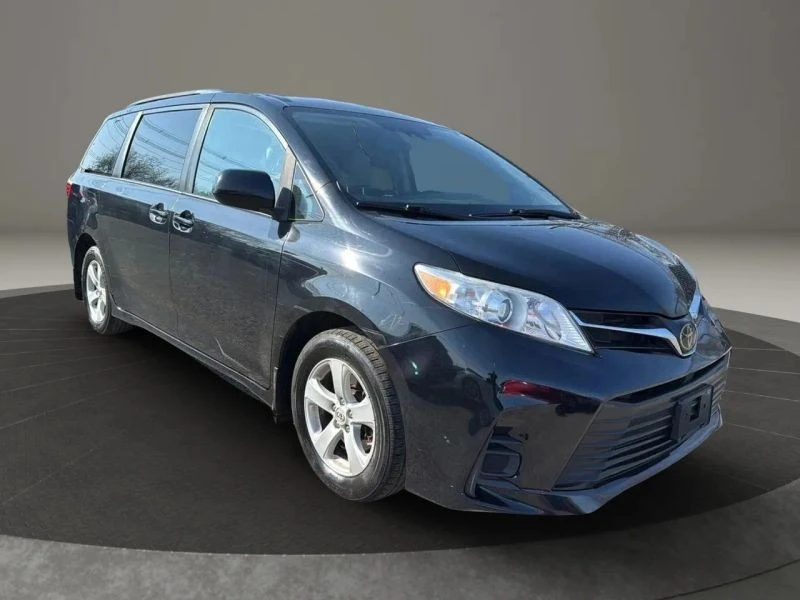 2020 Toyota Sienna 3rd Gen - Image 3 of 12