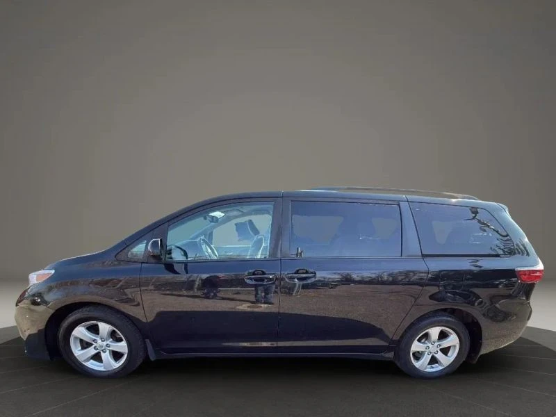 2020 Toyota Sienna 3rd Gen - Image 8 of 12