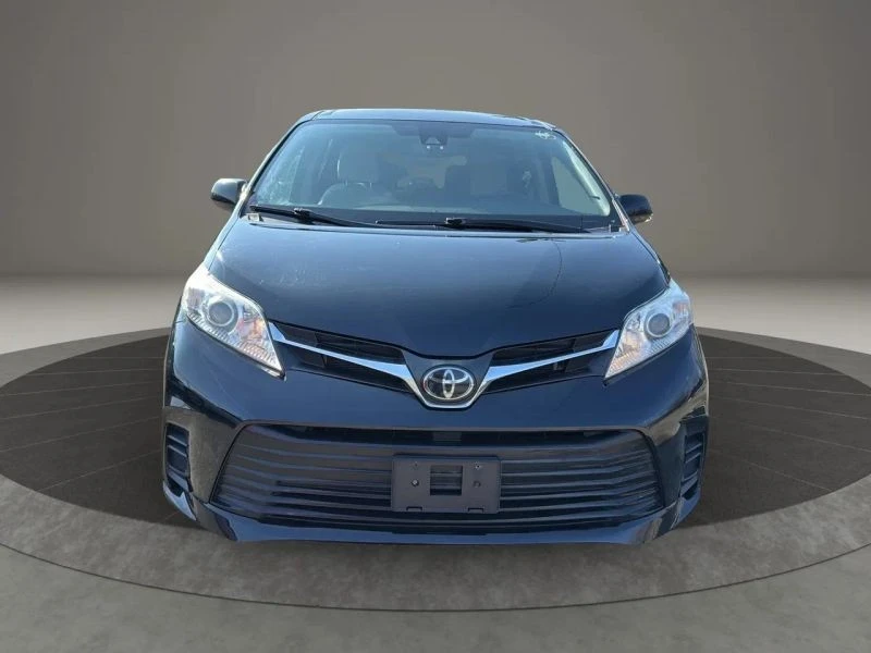 2020 Toyota Sienna 3rd Gen - Image 2 of 12