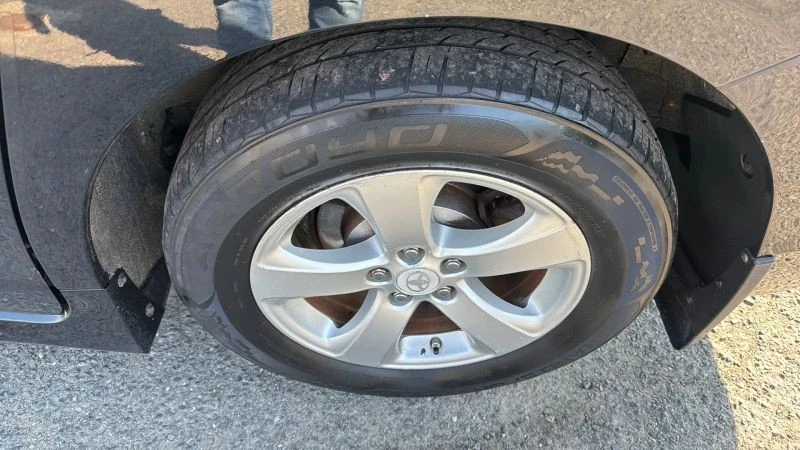 2020 Toyota Sienna 3rd Gen - Image 9 of 12