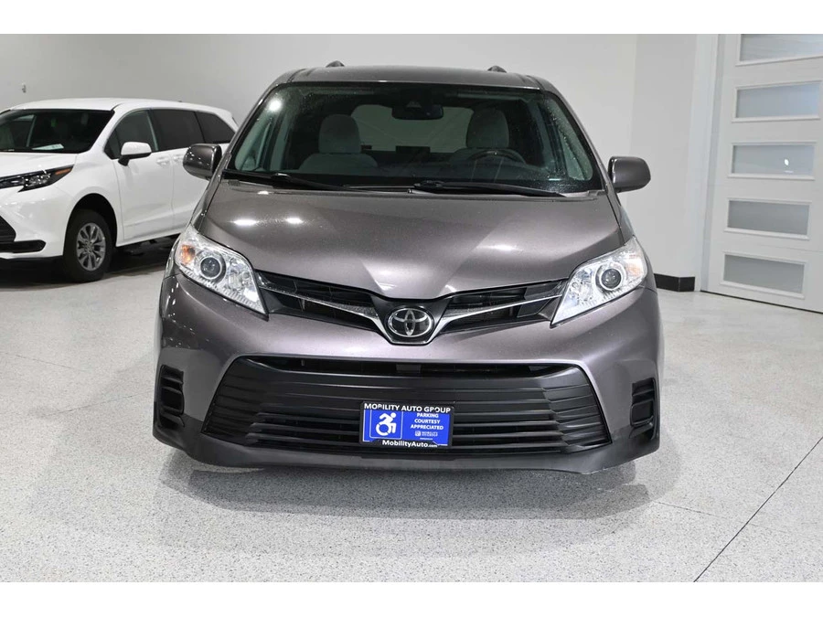 2020 Toyota Sienna 3rd Gen - Image 4 of 12