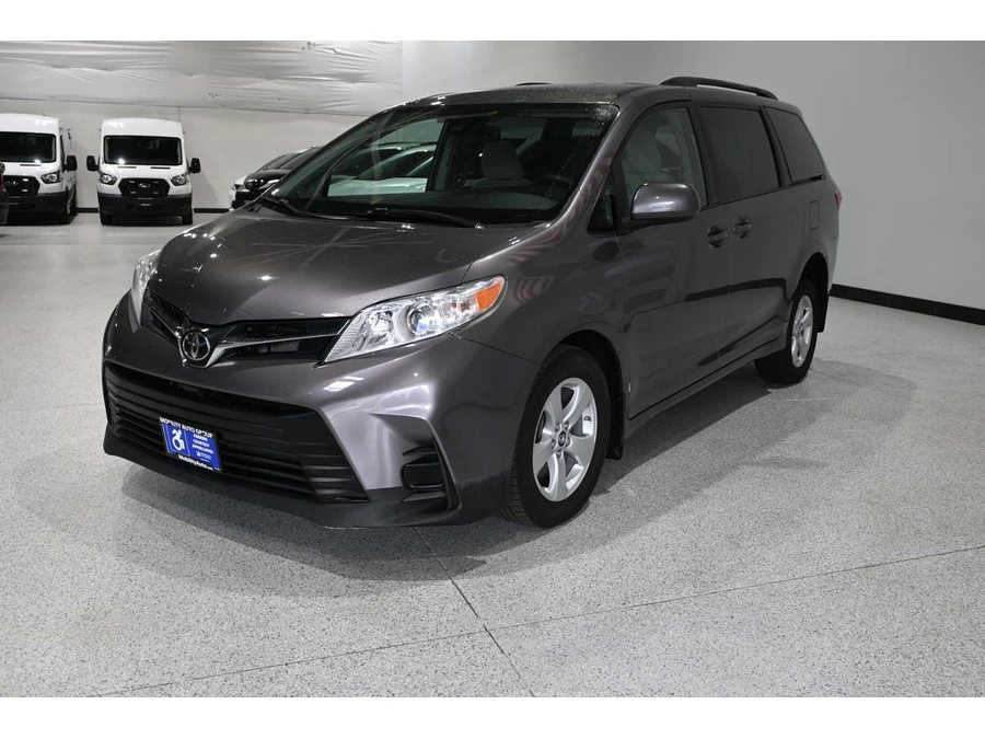 2020 Toyota Sienna 3rd Gen - Image 10 of 12