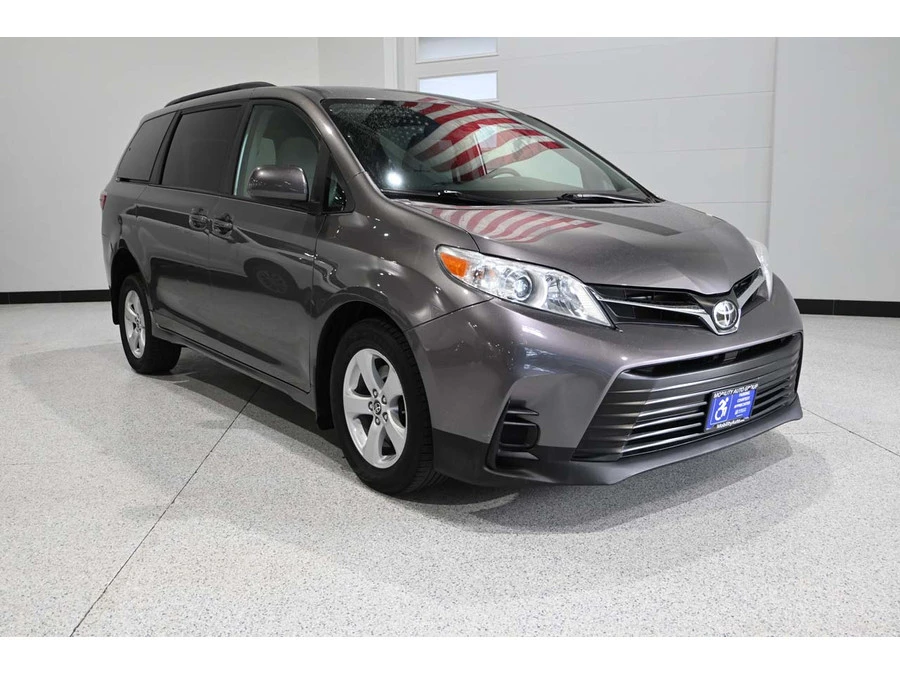 2020 Toyota Sienna 3rd Gen - Image 3 of 12