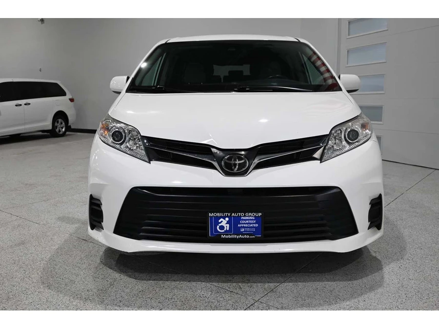 2020 Toyota Sienna 3rd Gen - Image 4 of 12