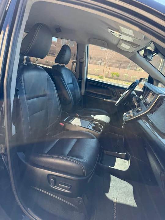 2020 Toyota Sienna 3rd Gen - Image 8 of 15