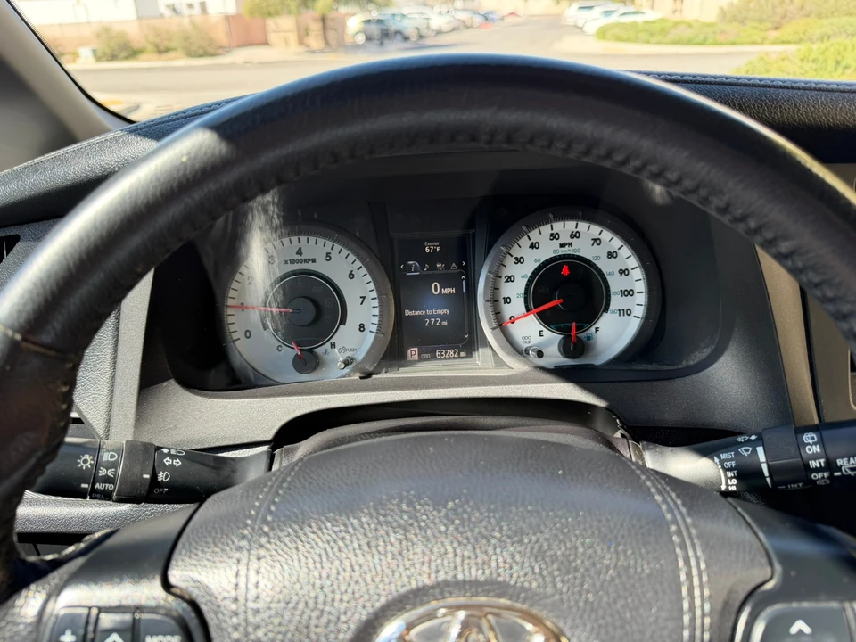 2020 Toyota Sienna 3rd Gen - Image 13 of 15