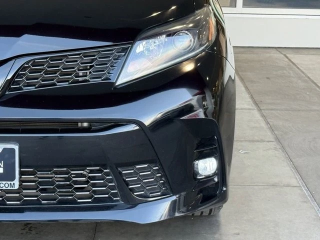 2020 Toyota Sienna 3rd Gen - Image 10 of 12