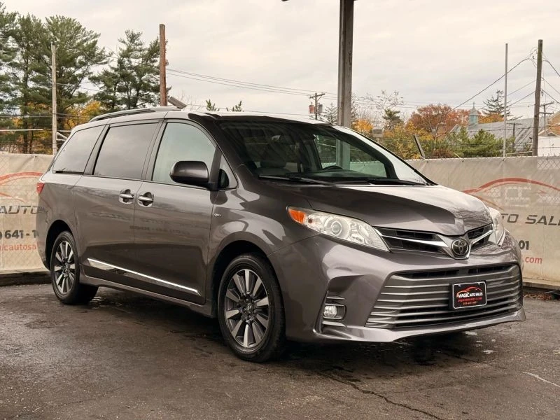 2020 Toyota Sienna 3rd Gen - Image 6 of 12