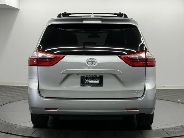 2020 Toyota Sienna 3rd Gen - Image 8 of 12