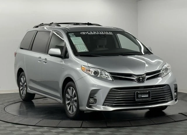 2020 Toyota Sienna 3rd Gen - Image 5 of 12