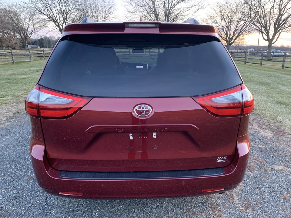 2020 Toyota Sienna 3rd Gen - Image 6 of 21