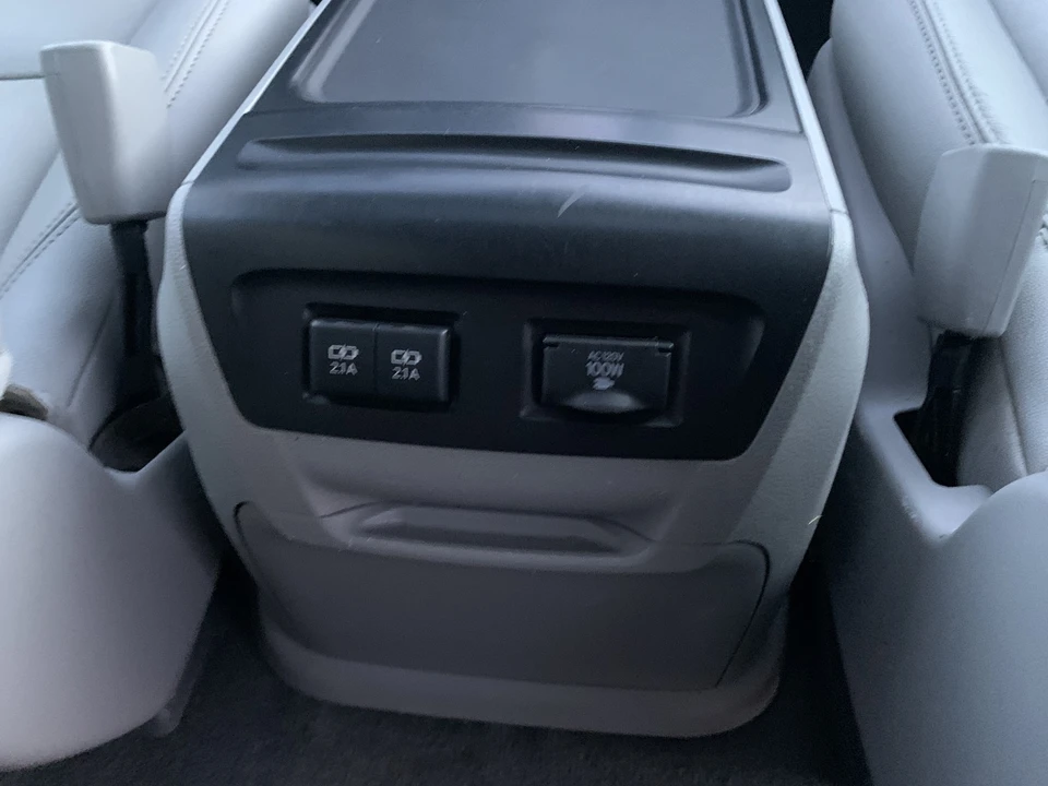 2020 Toyota Sienna 3rd Gen - Image 19 of 21