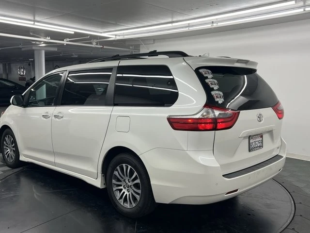 2020 Toyota Sienna 3rd Gen - Image 3 of 12