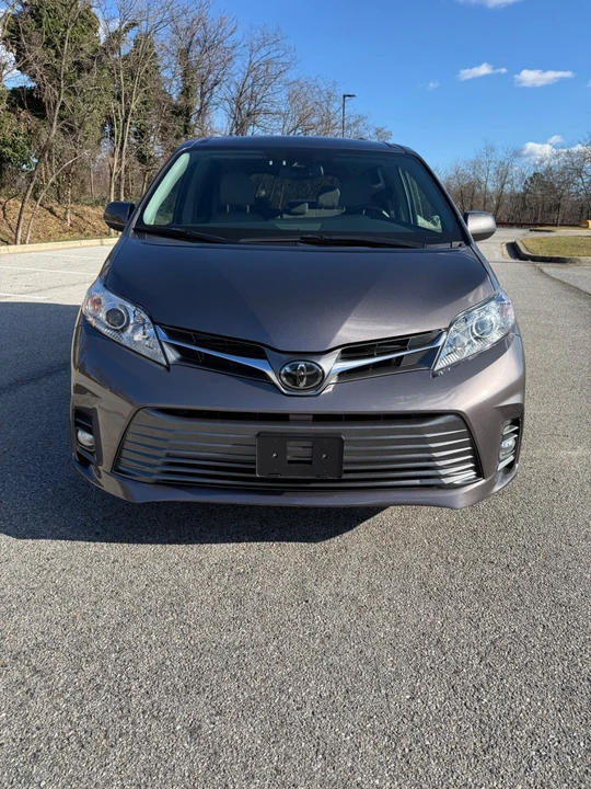 2020 Toyota Sienna 3rd Gen - Image 8 of 21