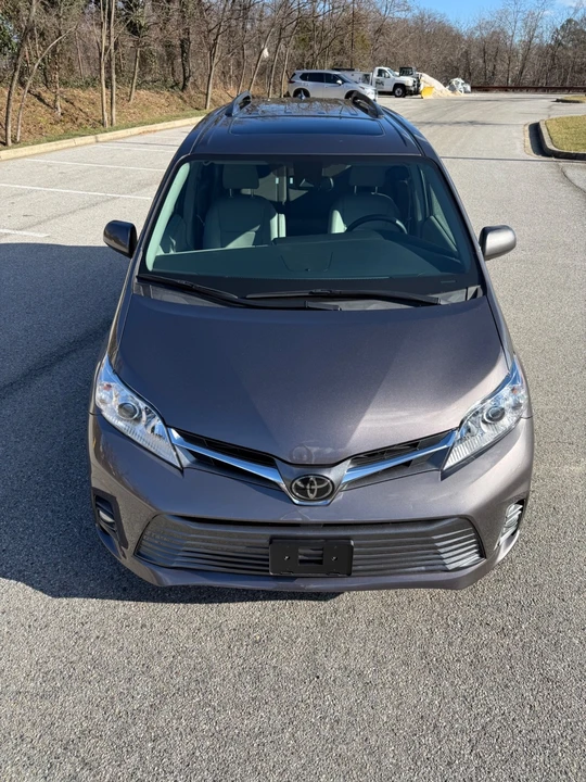 2020 Toyota Sienna 3rd Gen - Image 9 of 21