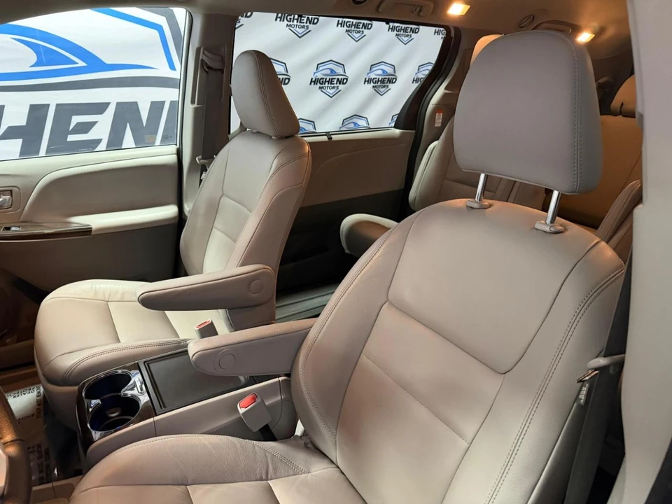 2020 Toyota Sienna 3rd Gen - Image 15 of 21