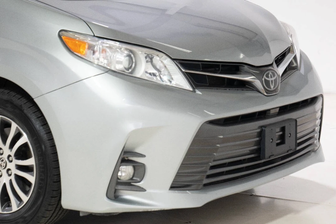2020 Toyota Sienna 3rd Gen - Image 8 of 12
