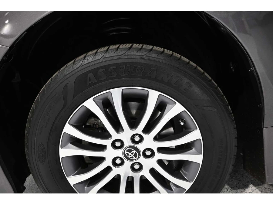 2020 Toyota Sienna 3rd Gen - Image 12 of 12