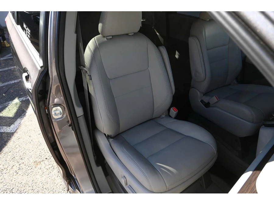 2020 Toyota Sienna 3rd Gen - Image 16 of 21