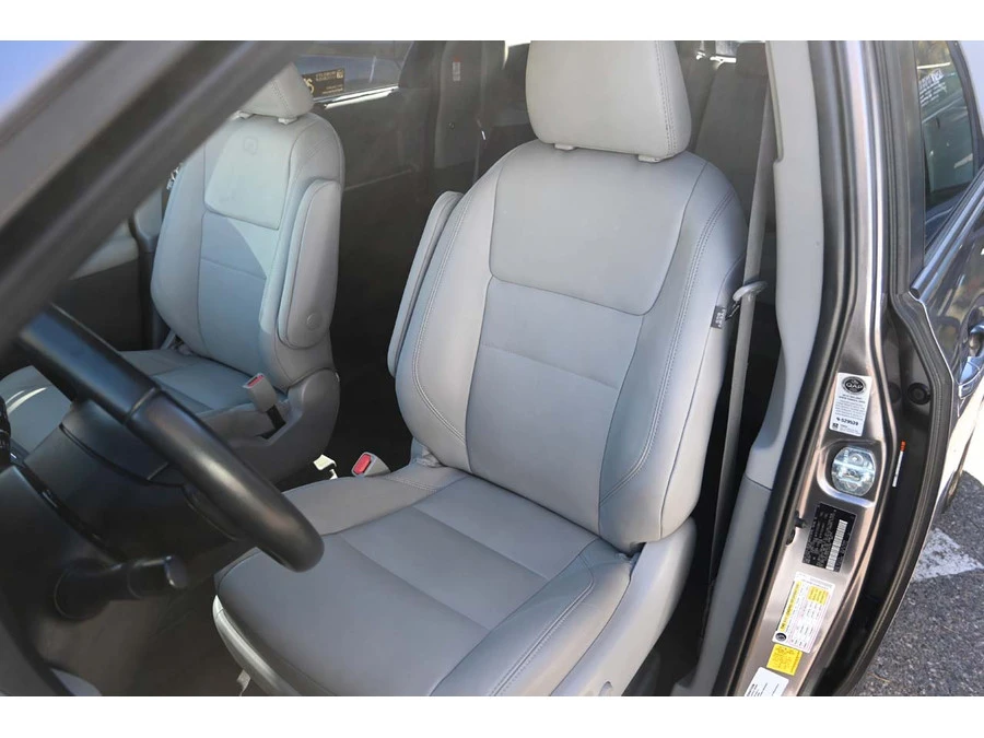 2020 Toyota Sienna 3rd Gen - Image 14 of 21