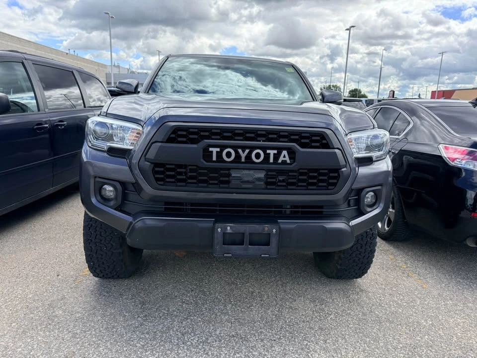 2020 Toyota Tacoma 3rd Gen - Image 4 of 11