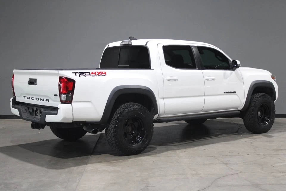 2020 Toyota Tacoma 3rd Gen - Image 3 of 8