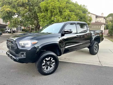2020 Toyota Tacoma Double Cab TRD Off-Road Pickup 4D 5 ft