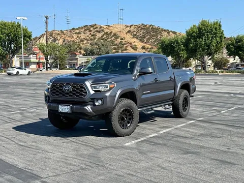 2020 Toyota Tacoma TRD Sport Pickup 4D 5 ft