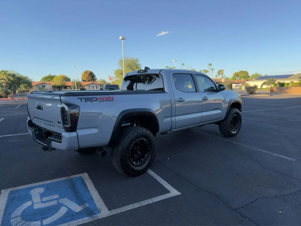 2020 Toyota Tacoma 3rd Gen - Image 5 of 19