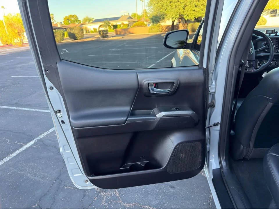 2020 Toyota Tacoma 3rd Gen - Image 10 of 19