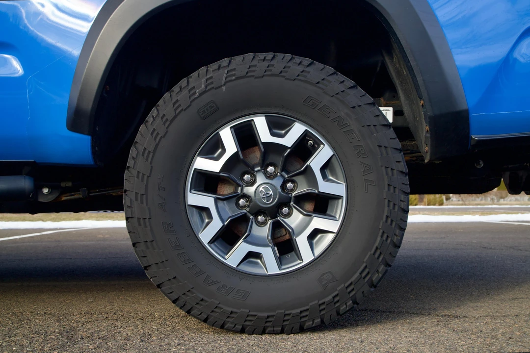 2020 Toyota Tacoma 3rd Gen - Image 25 of 31