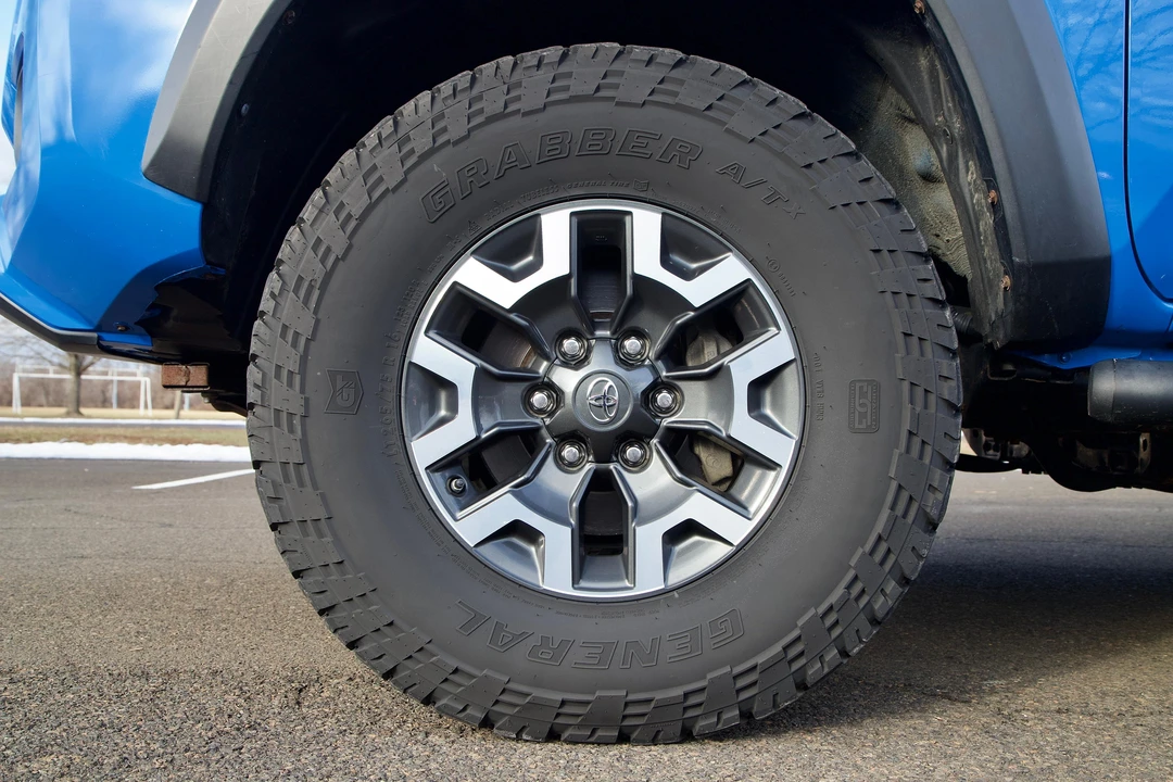 2020 Toyota Tacoma 3rd Gen - Image 24 of 31
