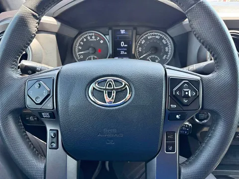 2020 Toyota Tacoma TRD Off-Road Pickup 4D 6 ft