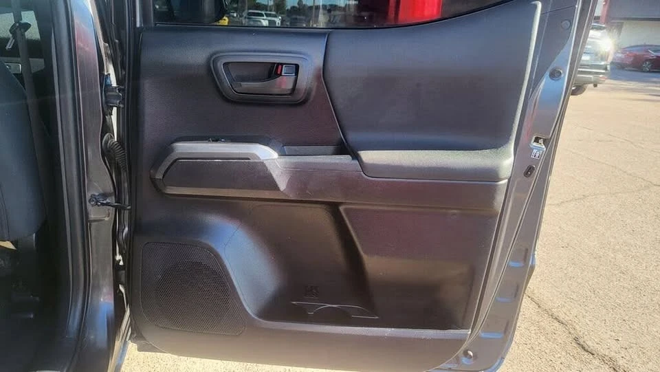 2020 Toyota Tacoma 3rd Gen - Image 19 of 20
