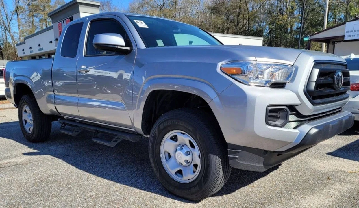 2020 Toyota Tacoma 3rd Gen - Image 2 of 11