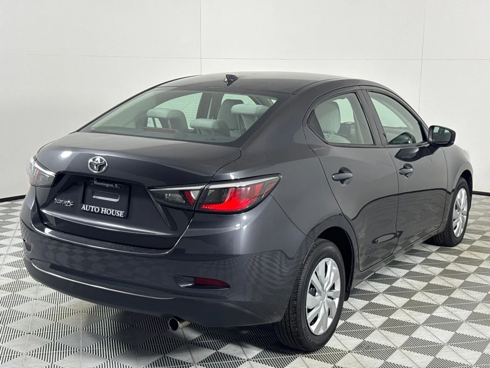 2020 Toyota Yaris - Image 5 of 12