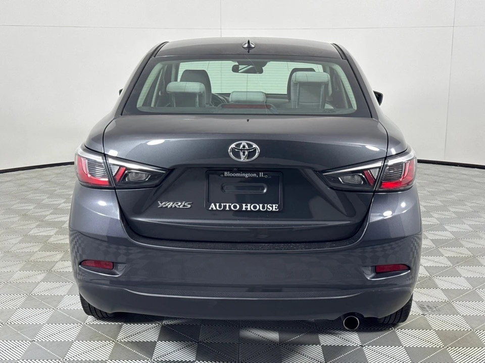 2020 Toyota Yaris - Image 6 of 12