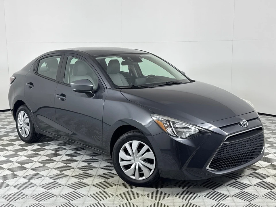 2020 Toyota Yaris - Image 2 of 12